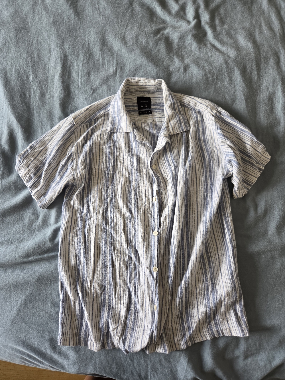 Men's Short-Sleeve Button-Down Shirt in Light Blue Stripe